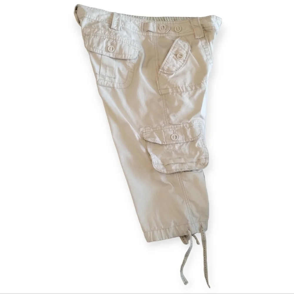 Aeropostale Capri Pants - Picture 2 of 2